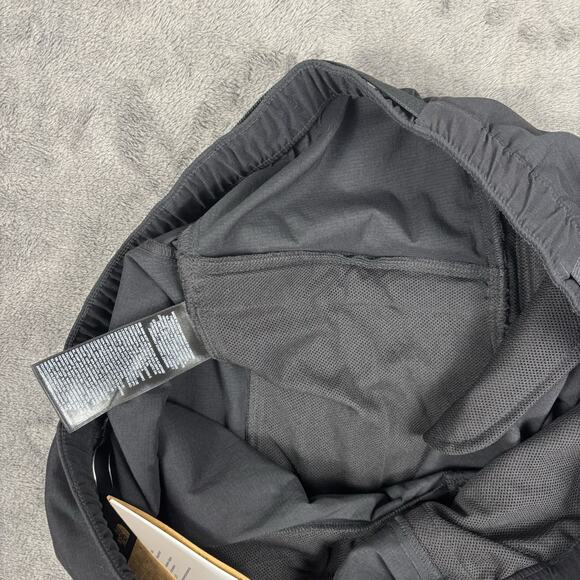 North Face Shorts Mens XL TNF Black Class V Belted Trunks Nylon Hybrid Flash Dry - Picture 8 of 9